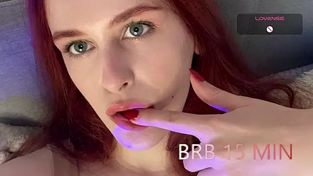 Snapshot of Veksal1a chatting on 03/08/26, 10:35 Veksal1a online show from 03/08/26, 10:35