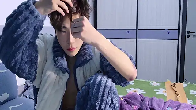 Stuffy-111 online show from 10/27/25, 05:22