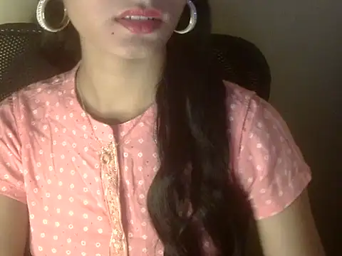 Snapshot of Shezi_N chatting on 01/06/26, 02:54 Shezi N online show from 01/06/26, 02:54