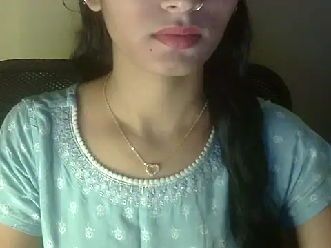 Snapshot of Shezi_N chatting on 01/11/26, 02:22 Shezi N online show from 01/11/26, 02:22