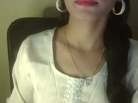 Snapshot of Shezi_N chatting on 01/13/26, 09:25 Shezi N online show from 01/13/26, 09:25