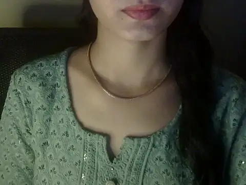 Snapshot of Shezi_N chatting on 02/23/26, 07:00 Shezi N online show from 02/23/26, 07:00