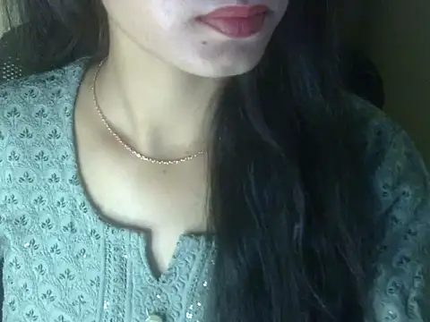 Snapshot of Shezi_N chatting on 03/07/26, 02:03 Shezi N online show from 03/07/26, 02:03