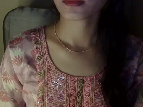 Snapshot of Shezi_N chatting on 03/08/26, 02:43 Shezi N online show from 03/08/26, 02:43