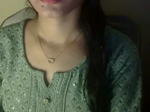 Snapshot of Shezi_N chatting on 04/21/26, 11:49 Shezi N online show from 04/21/26, 11:49