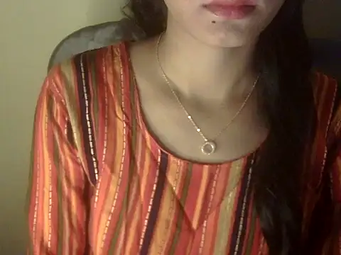 Snapshot of Shezi_N chatting on 04/22/26, 01:01 Shezi N online show from 04/22/26, 01:01