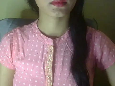 Snapshot of Shezi_N chatting on 04/26/26, 10:13 Shezi N online show from 04/26/26, 10:13