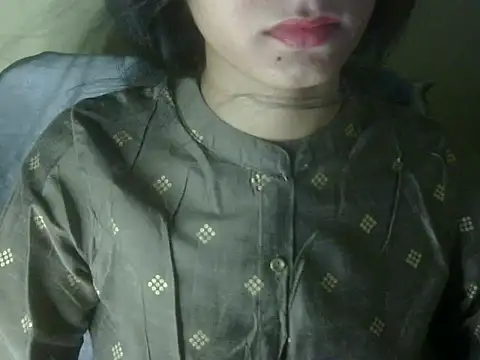 Snapshot of Shezi_N chatting on 04/28/26, 01:38 Shezi N online show from 04/28/26, 01:38