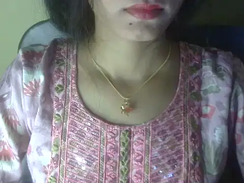 Snapshot of Shezi_N chatting on 04/29/26, 03:16 Shezi N online show from 04/29/26, 03:16