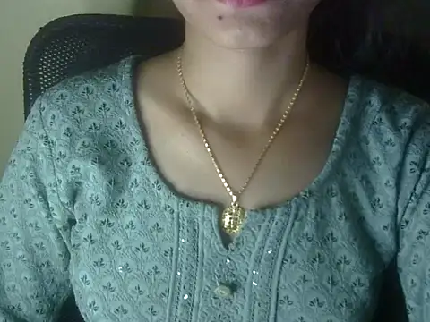 Snapshot of Shezi_N chatting on 05/11/26, 03:18 Shezi N online show from 05/11/26, 03:18