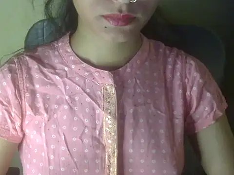 Snapshot of Shezi_N chatting on 05/13/26, 01:52 Shezi N online show from 05/13/26, 01:52