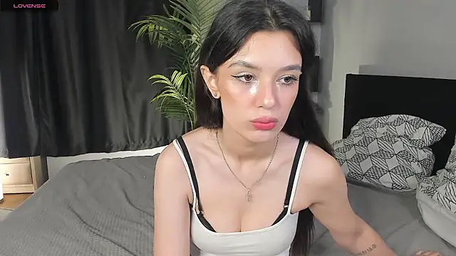 DemetraSadahiro online show from 11/29/25, 09:34