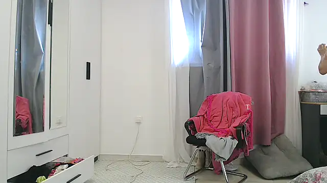 Your Desires07 online show from 10/26/25, 10:21