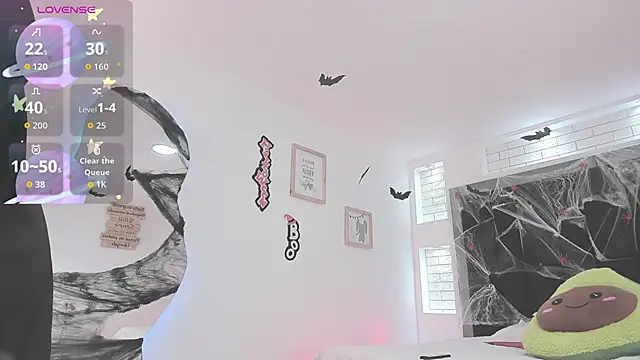 Snapshot of Madison_Grey_ chatting on 10/30/25, 12:50 Madison Grey  online show from 10/30/25, 12:50