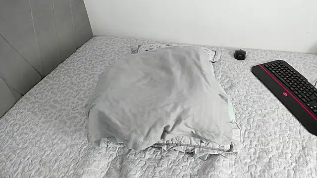 Snapshot of Madison_Grey_ chatting on 07/28/26, 04:39 Madison Grey online show from 07/28/26, 04:39