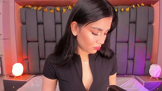 Snapshot of TanyaBello chatting on 11/27/25, 01:24 TanyaBello online show from 11/27/25, 01:24