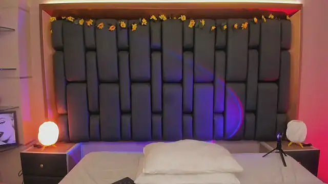 Snapshot of TanyaBello chatting on 11/29/25, 01:03 TanyaBello online show from 11/29/25, 01:03