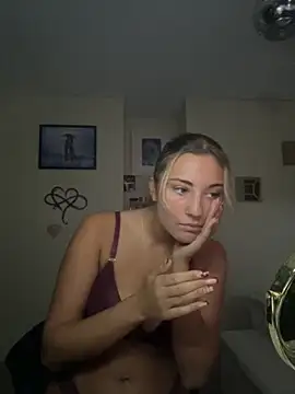 Snapshot of LaceyMilliexoxo chatting on 11/16/25, 12:55 LaceyMilliexoxo online show from 11/16/25, 12:55