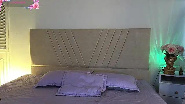 GabbieHill online show from 12/16/25, 08:36