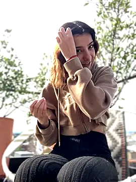 Snapshot of MiaaCute- chatting on 10/19/25, 08:09 MiaaCute- online show from 10/19/25, 08:09