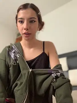 Snapshot of MiaaCute- chatting on 02/26/26, 09:14 MiaaCute- online show from 02/26/26, 09:14