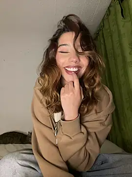 MiaaCute- online show from 05/19/26, 11:00