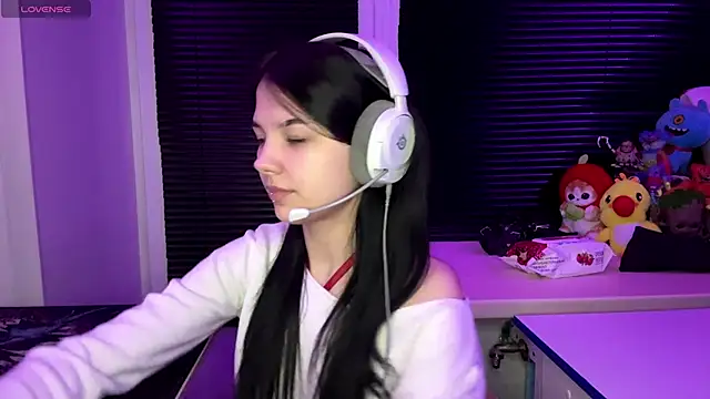 Snapshot of HanaMantanaDell chatting on 10/24/25, 02:24 HanaMantanaDell online show from 10/24/25, 02:24