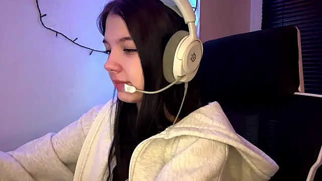 Snapshot of HanaMantanaDell chatting on 02/12/26, 03:07 HanaMantanaDell online show from 02/12/26, 03:07