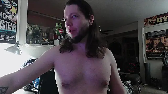 biggerisbetter12 online show from 04/25/26, 06:27