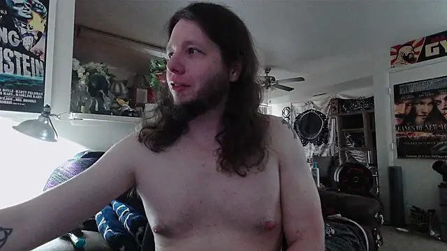 biggerisbetter12 online show from 04/28/26, 02:55