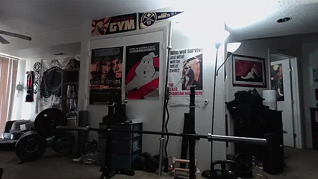 biggerisbetter12 online show from 05/03/26, 06:03