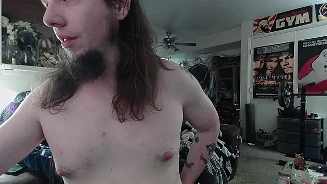 Snapshot of biggerisbetter12 chatting on 06/29/26, 01:01 biggerisbetter12 online show from 06/29/26, 01:01