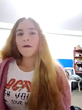 Snapshot of Lana_pohenix chatting on 11/05/25, 03:06 Lana pohenix online show from 11/05/25, 03:06