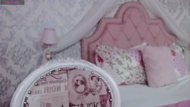 GabrielaSuarez online show from 10/30/25, 12:28