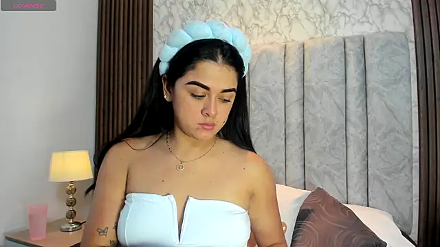 goddessfeetxx online show from 11/11/25, 10:10