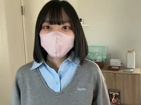 Snapshot of pinkudayo_girl chatting on 04/20/26, 04:04 pinkudayo girl online show from 04/20/26, 04:04
