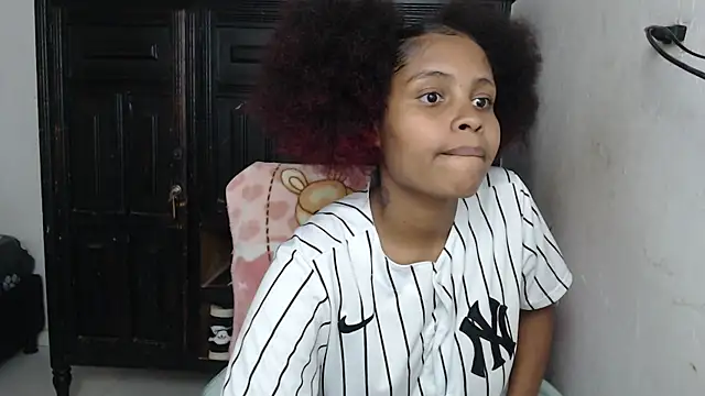 Snapshot of kataleya2021 chatting on 10/20/25, 03:51 kataleya2021 online show from 10/20/25, 03:51