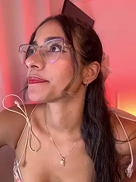 Snapshot of elegant__rouse chatting on 03/26/26, 10:26 elegant rouse online show from 03/26/26, 10:26