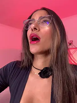Snapshot of elegant__rouse chatting on 05/08/26, 10:48 elegant rouse online show from 05/08/26, 10:48