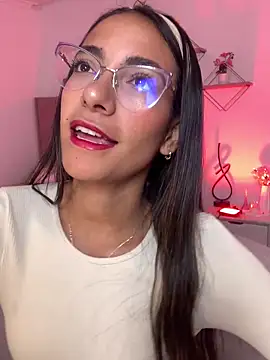 Snapshot of elegant__rouse chatting on 05/11/26, 10:51 elegant rouse online show from 05/11/26, 10:51