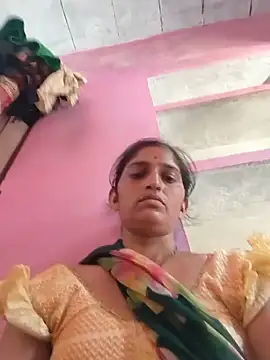 Snapshot of Pooja_shre chatting on 06/26/26, 04:06 Pooja shre online show from 06/26/26, 04:06