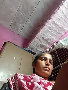 Snapshot of Pooja_shre chatting on 07/27/26, 04:36 Pooja shre online show from 07/27/26, 04:36