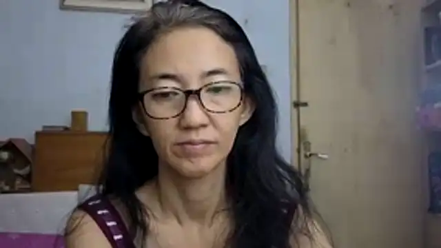 princessD077 online show from 06/12/26, 04:39