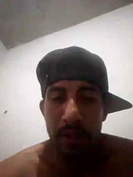 Snapshot of Orlao25cm chatting on 04/07/26, 04:13 Orlao25cm online show from 04/07/26, 04:13
