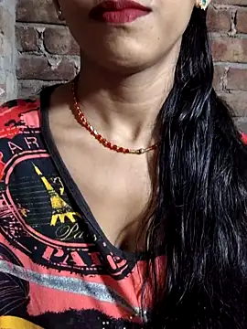 Itz Aisha   online show from 10/21/25, 09:10