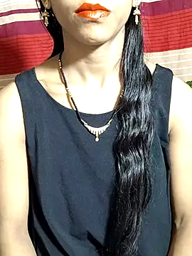 Itz Aisha   online show from 11/05/25, 06:02