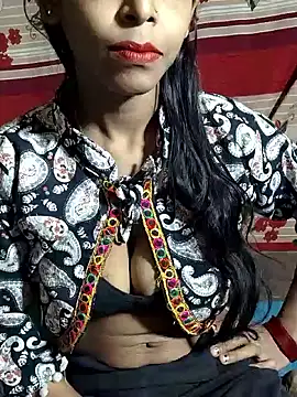 Itz Aisha   online show from 11/28/25, 06:49