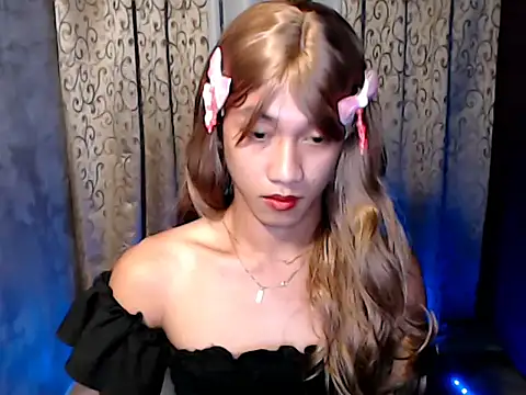 taylaxuxu online show from 12/15/25, 08:51