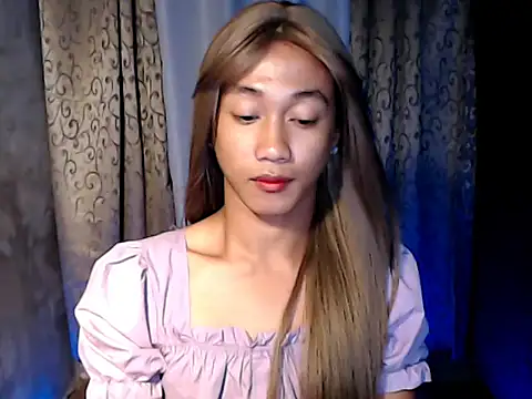 Snapshot of taylaxuxu chatting on 02/24/26, 09:24 taylaxuxu online show from 02/24/26, 09:24