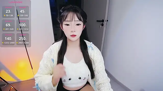 Kinadolly online show from 10/31/25, 10:05